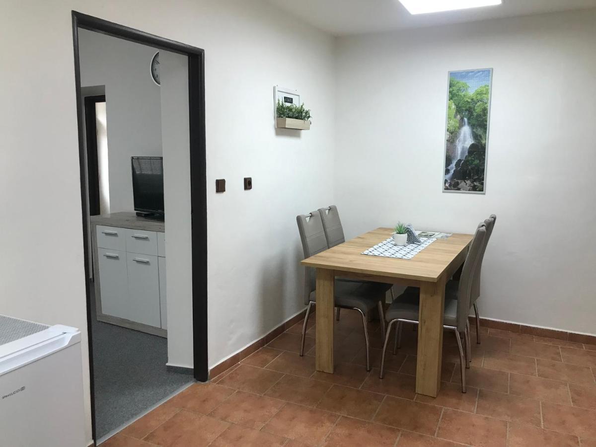 Cyklo-Moto Apartman Lomnice nad Lužnicí Dış mekan fotoğraf